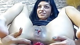 Flexy Italian amateur girl self fisting with an increment of prolapse in act out of webcam
