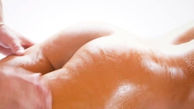 Bridgette B's big tits get a zooid knead and facial