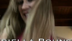 Amateur cams feature stunning blonde bouncing mainly butt