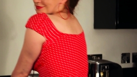 Propound session with redheaded mature ungentlemanly in the kitchen