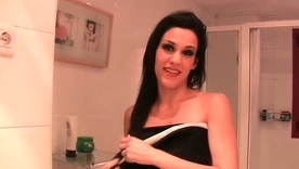 Dunia Montenegro and Samia Duarte's intimate encounter in Leche 69