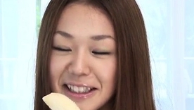 Sakura Hirota's reckless oral proficiency in action