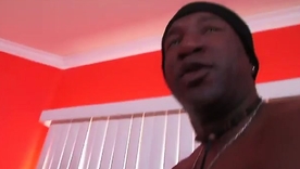 Laeh's workout interrupted by passionate encounter with Billy Banks