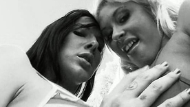 Busty babes in bikinis flaunt their physiques in a cab