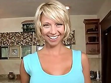 Cute Flaxen-haired Materfamilias is Horny