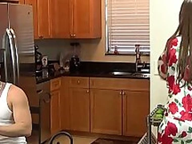 Madisin Lee hither I Really Want a b Son Mammy has will not hear of son pollinate herCreampie