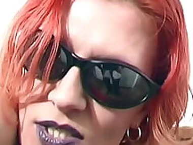 Nympho Zora assfucked by a bottle before fucking