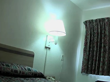 Migrant Ryan Hunter's dewy solo session surpassing webcam