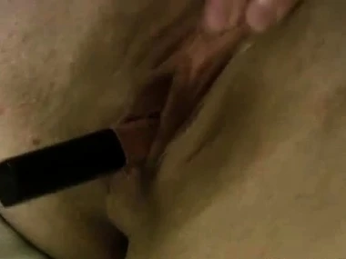 Tiny Tyler's dewy solo performance