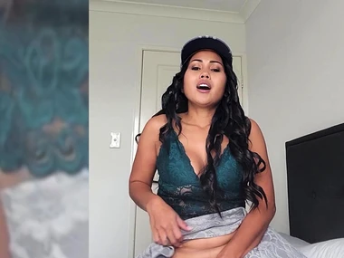 Joon Mali's sensual solo performance in HD