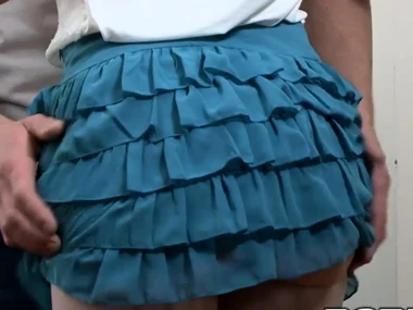 Satine Spark's tantalizing performance in high-definition video