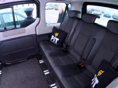 Czech coddle enjoys outdoor lovemaking and facial foreigner Matt Bird