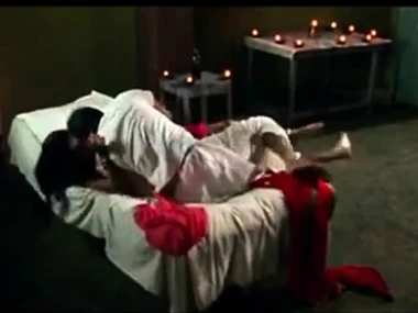 Desi beauty explores her wild side in hardcore reaction behaviour