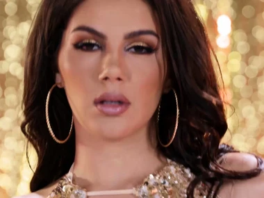 Busty milf Missy Martinez enjoys sizing up Bambino