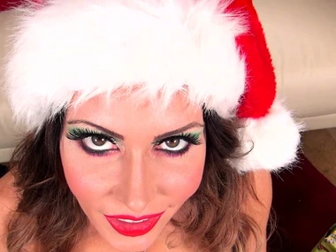 Jessica Jaymes' Christmas gift: POV deepthroat with milf