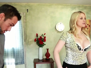Busty blonde pornstar Sarah Vandella take a hardcore encounter
