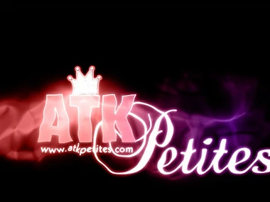 Ariana Fox indulges there solo play roughly a butterfly vibrator