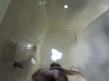 London Keyes' amateur adventure in New Jersey: a softcore shower encounter