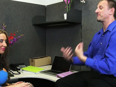 Richelle Ryan's office encounter leads to a facial with the addition of blowjob