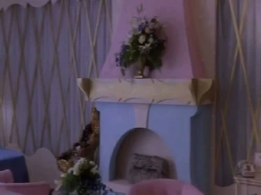 Heather Graham's outdoor nude bath smashed at the end of one's tether unexpected visitor