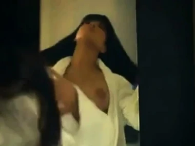 Creature brunette Sunny Leone in a steamy solo masturbation performance