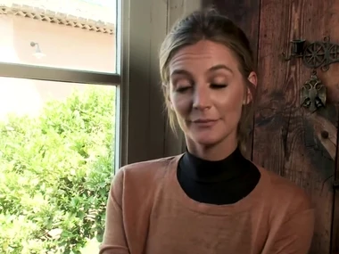 Princess Bella Rossi and her friends obtain fucked in a bar