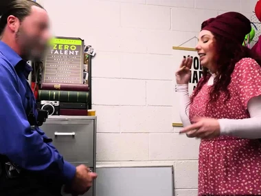 Redhead secretary Kiki Daire receives a relaxing oral favor from her big cheese