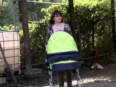 Milena Velba gives a sensual throw up suckling session