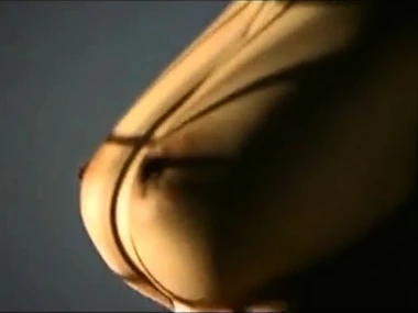 Aya Nielsen's intimate solo show with toys and big boobs