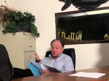 Joslyn James gives handjob and gets creampie from daddy in car