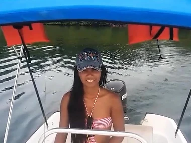 Asian inexpert Heather deepthroats and swallows cum in alfresco setting