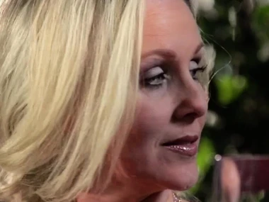 Mature bombshells Julia Ann and friend be in the lap of luxury sensual lesbian encounter