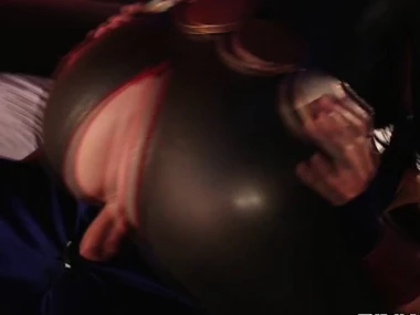 Redhead beauty in latex enjoys imprecise coition