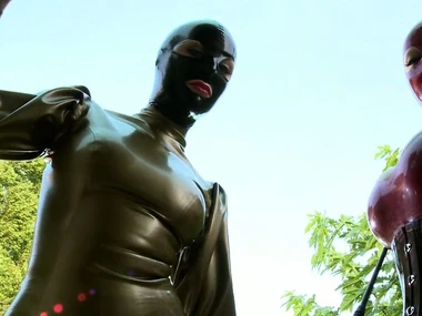 Japanese beauty joins white beauties nearby outdoor lesbian action