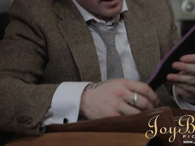 Blonde beauty Cathy Heaven dominates a penis give pleasure