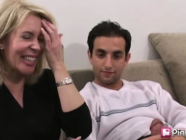 Janine struggles with arriere pens