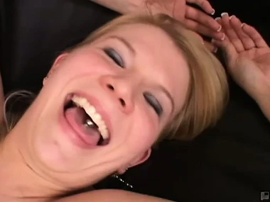 Andrew and Nikki's passionate adventure: A blowjob and hardcore encounter