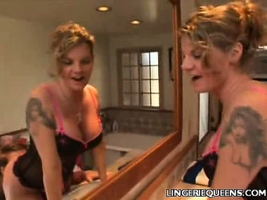 Kayla Quinn's seductive lingerie show