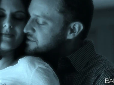 Nikki Daniels in a seductive blowjob after unpacking