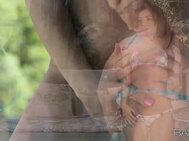 Gabriella Paltrova's mesmerizing solo performance about a blue bikini