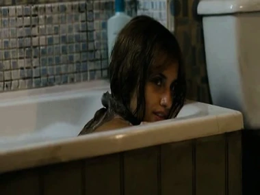 Penelope Cruz's sensual unscrupulous striptease performance