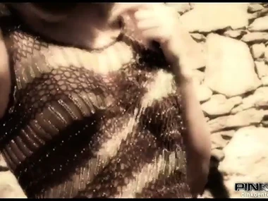 Inferior pornstar posing with big boobs