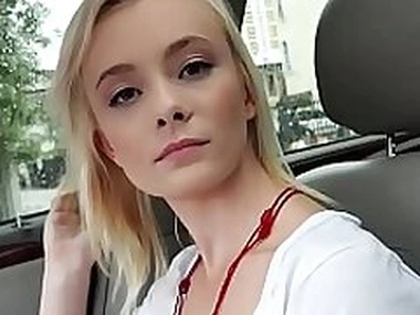Southern Teen Maddy Rose Fucks close to the Car for a free ride - MOFOS