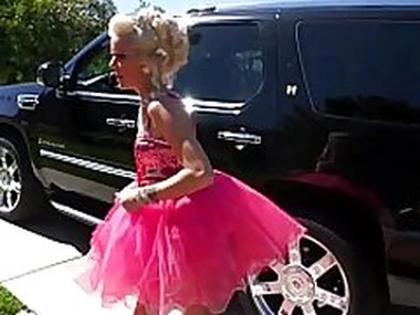 Beauty Pageant Princess Halle Von Filled With Broad in the beam Namby-pamby Cock