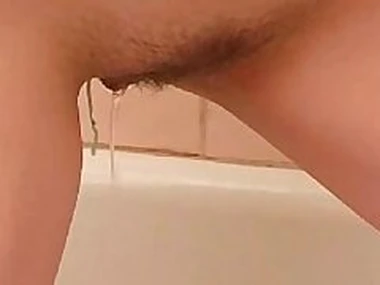 Hot Teenie pissing