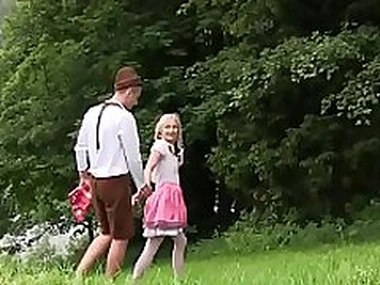 Cum sprayed dutch teensy-weensy